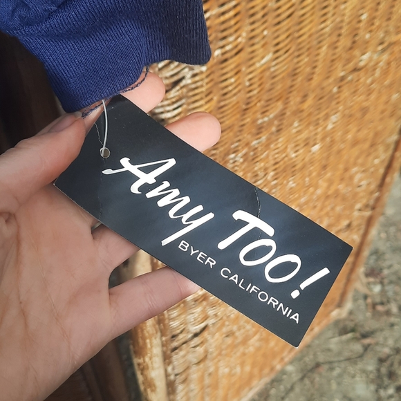 🆕️ Amy Too Vintage 80s Sweater - Picture 5 of 7